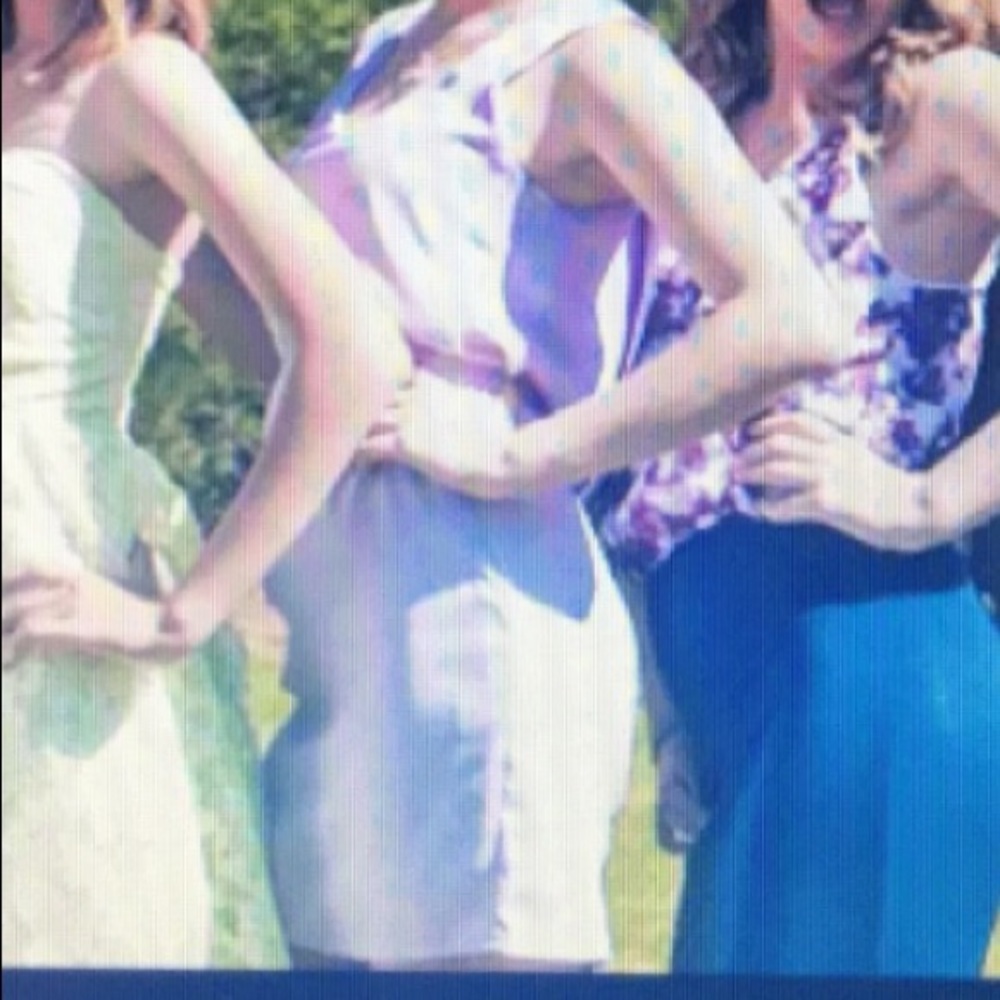 Backless Spring Dress - Picture 3 of 3